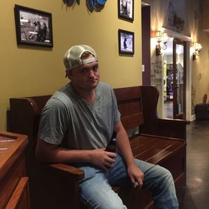 Meet your Posher, Troy