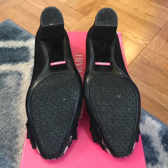 Isaac Mizrahi Pumps - Picture 3 of 3