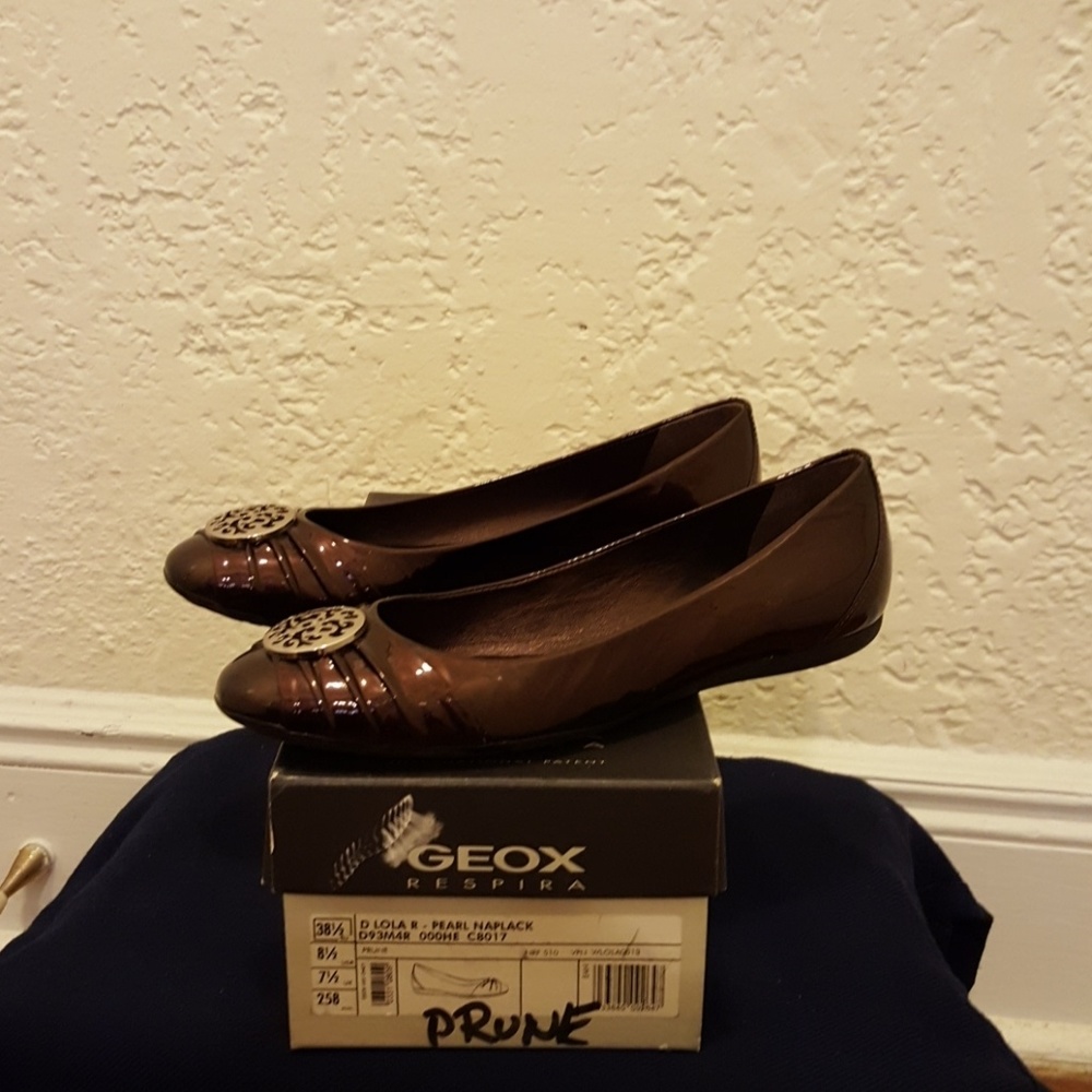 Geox Prune color flat shoes. Size 8.5