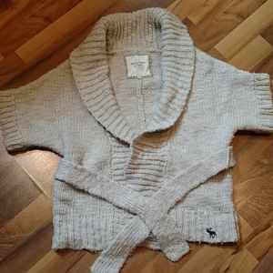 Abercrombie & Fitch sweater