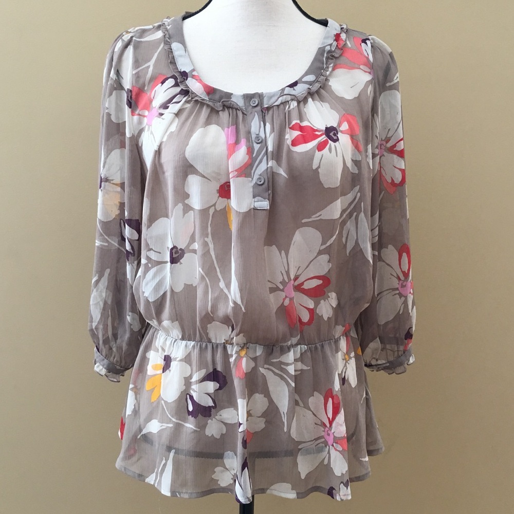 Old Navy flower print sheer Blouse in size Medium