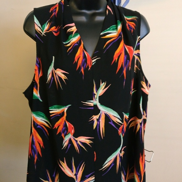 Multi Color sleeveless top with black background - Picture 1 of 4