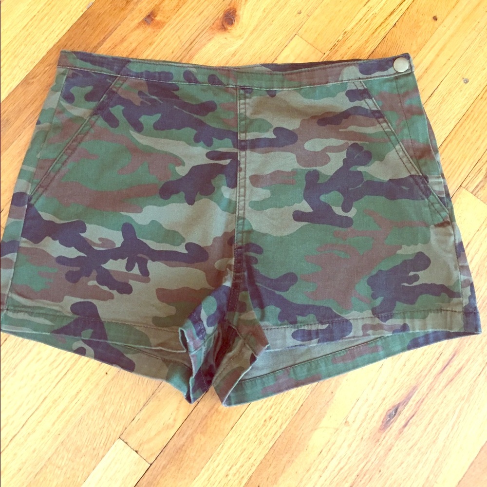 Camouflage shorts