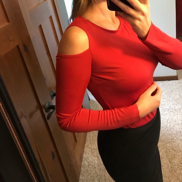 Sold- Bailey44 cut-out shoulder top - Picture 3 of 8