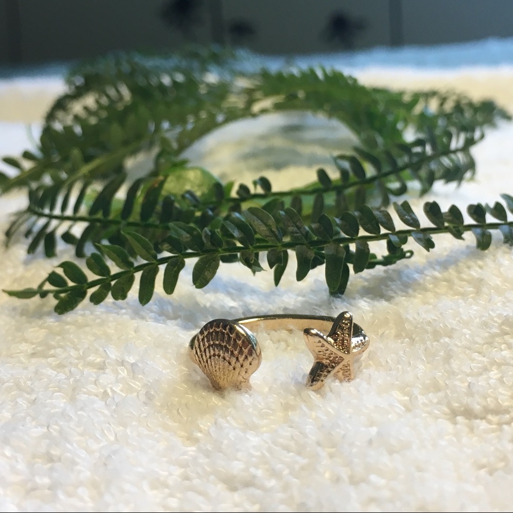 NWOT Starfish & Clam shell 🌊 ring