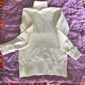 White Sweater- Excellent condition!