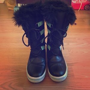 Snow Boots