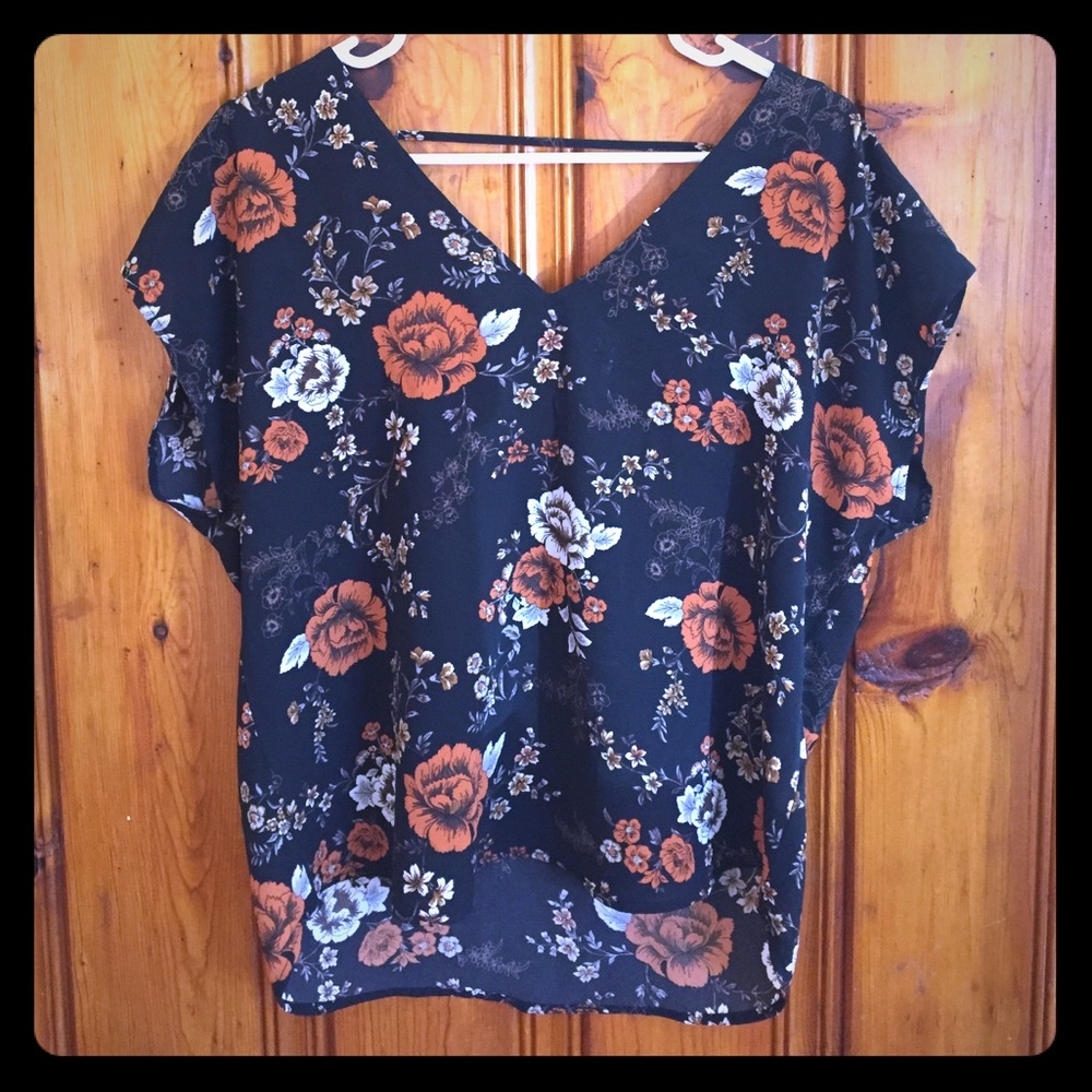 Floral short sleeve blouse