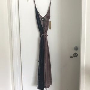 Reformation velvet dress never worn!