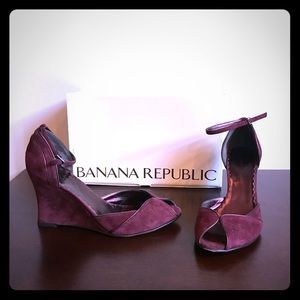 Banana Republic Beth Bordeaux Wedges
