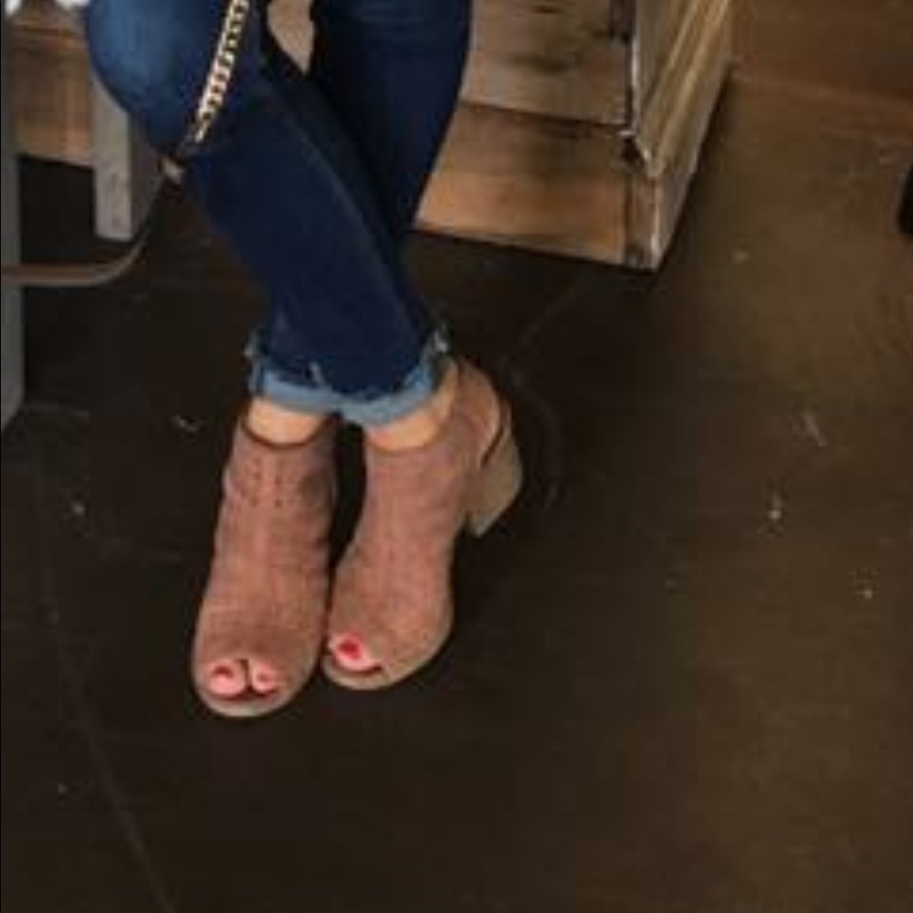 Meet your Posher, Alison