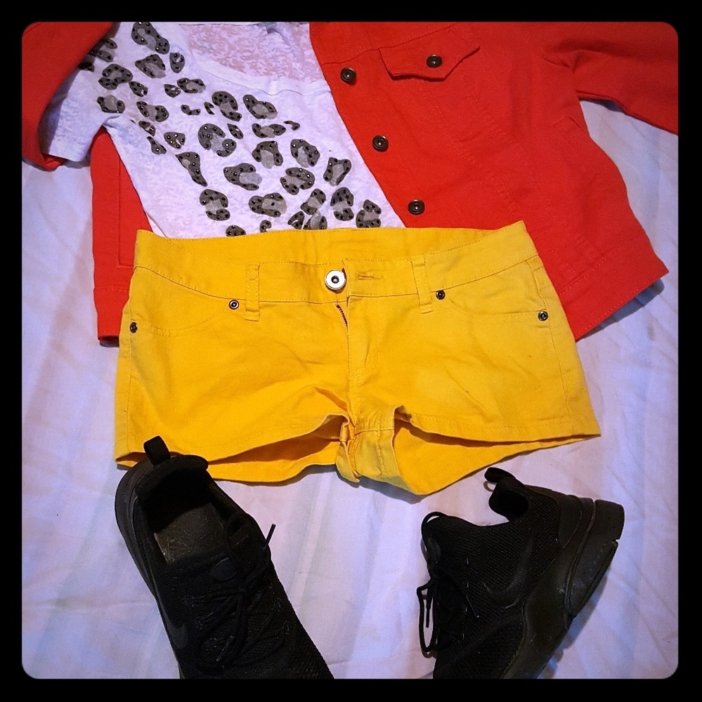 City streets Yellow shorts