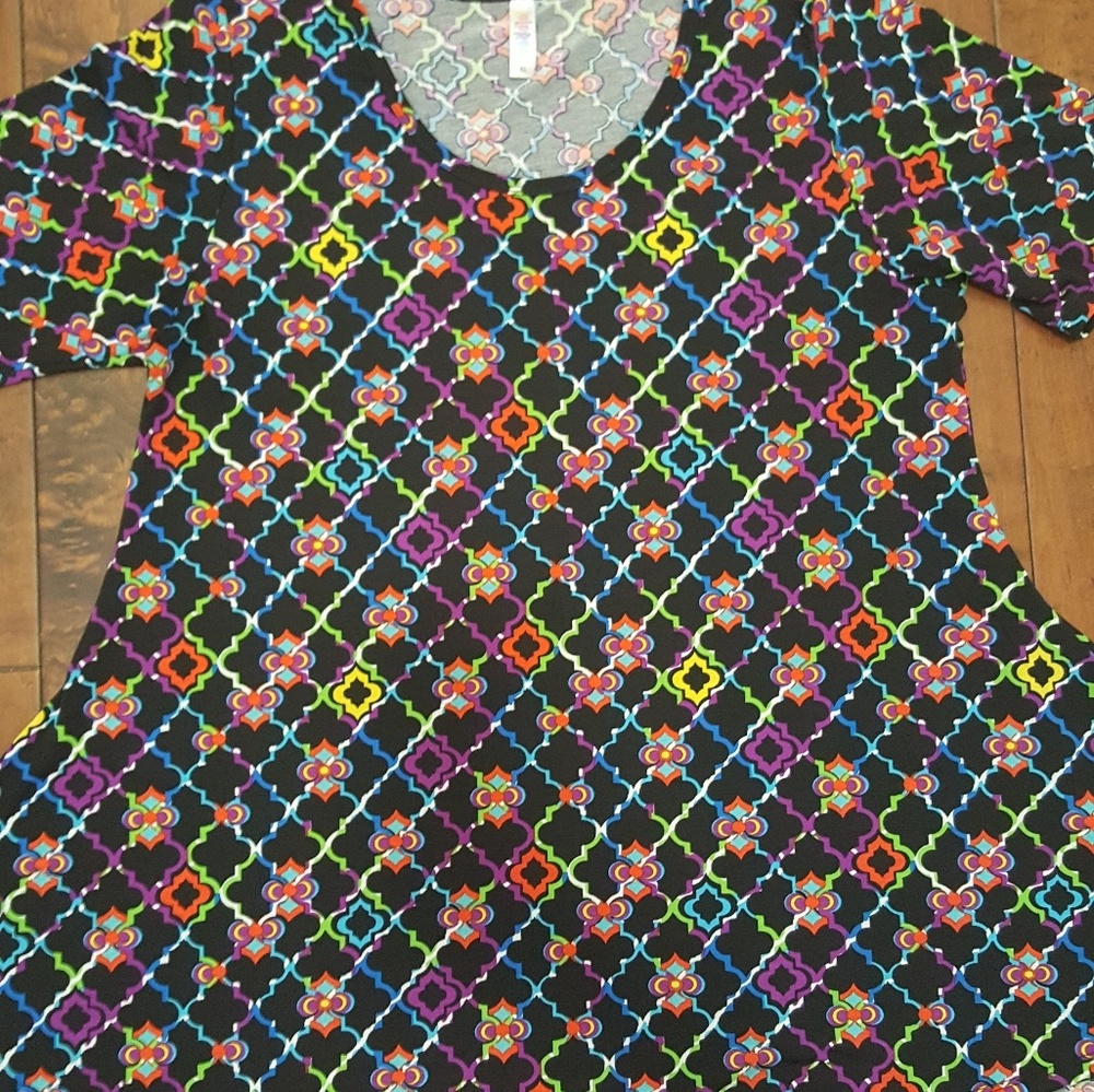 XL LulaRoe Perfect T