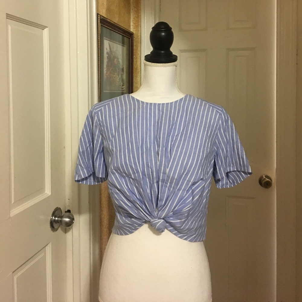 Knot front crop top