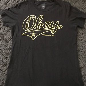 Black and yellow Obey tee