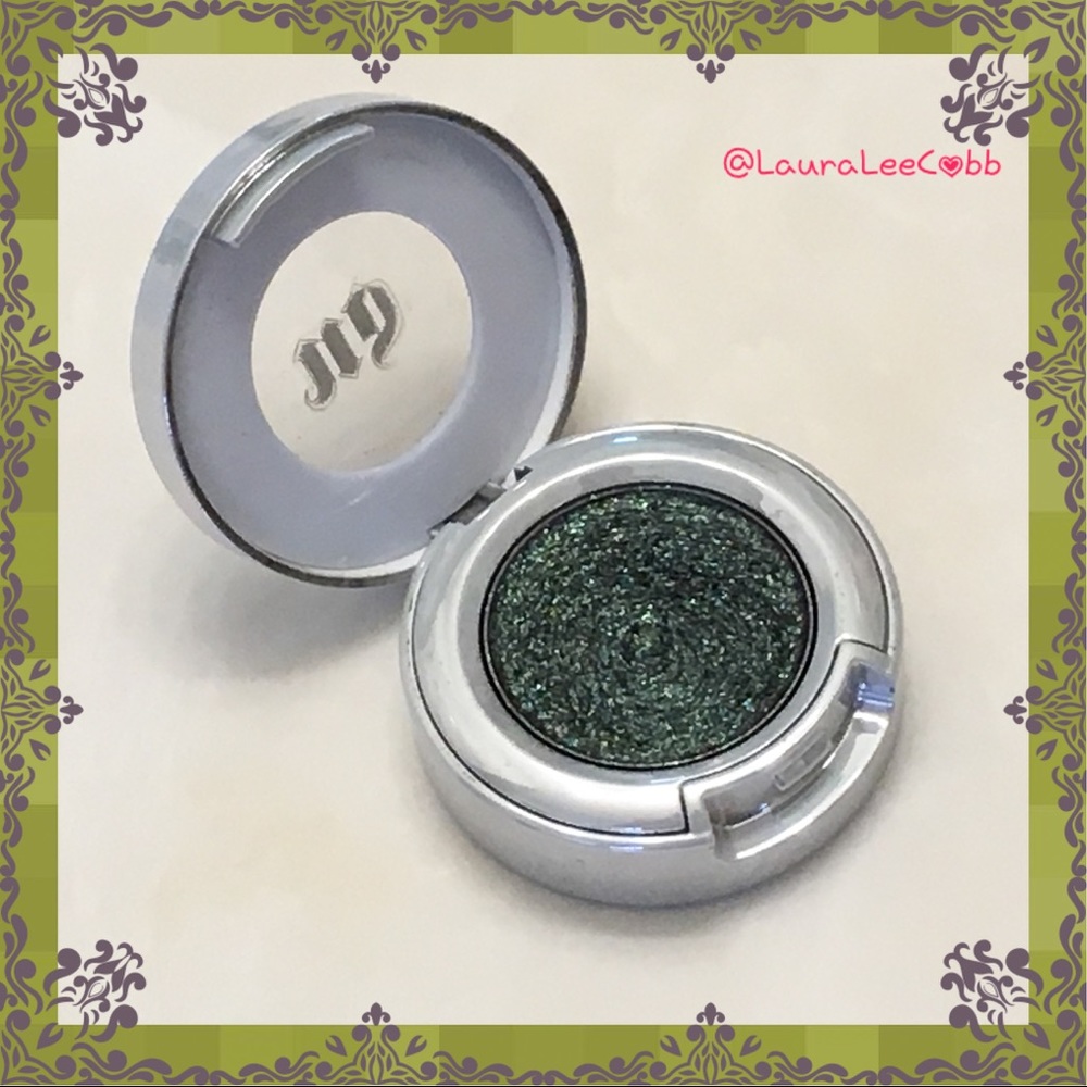 Urban Decay ZODIAC Eyeshadow (green sparkle)
