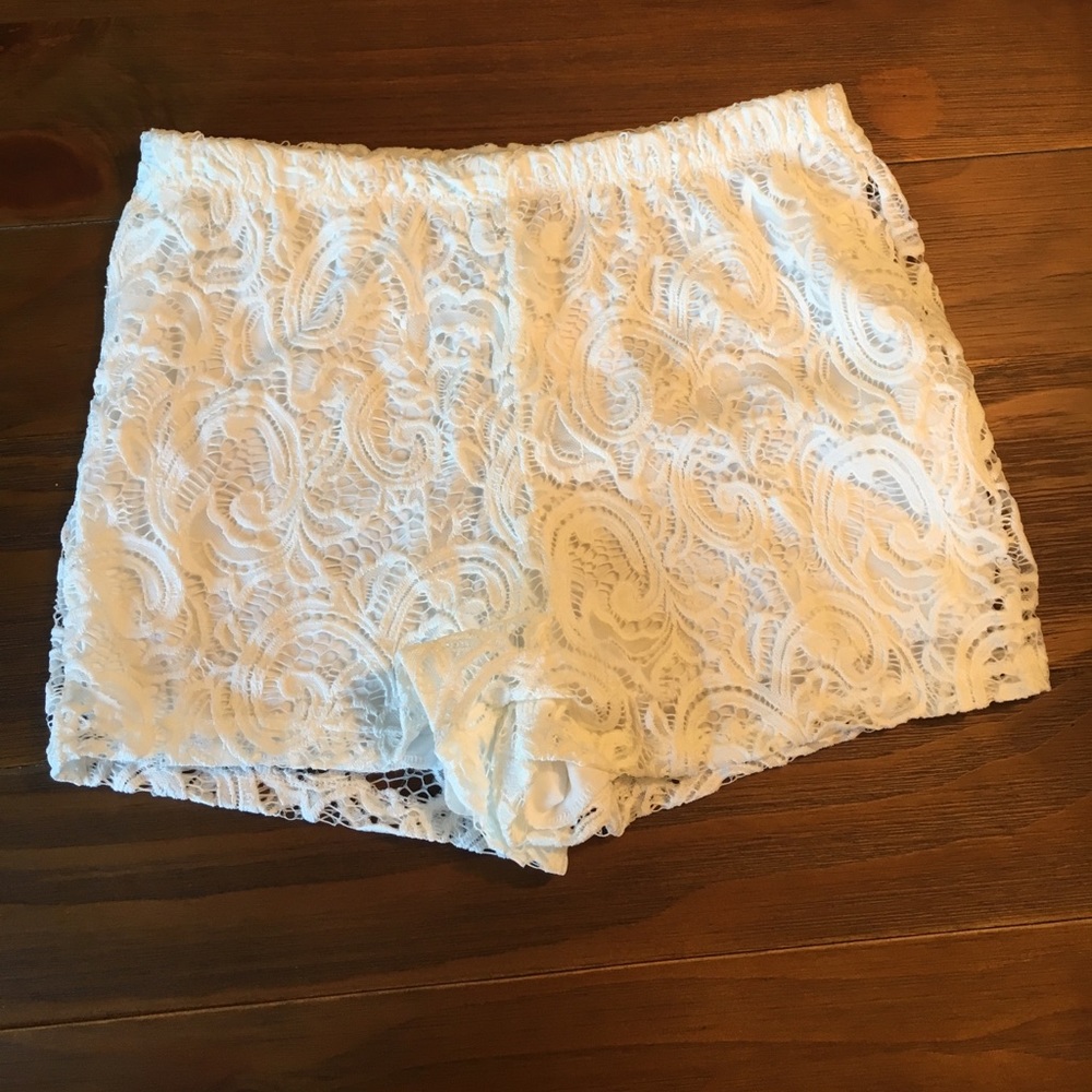 Lace shorts NWT