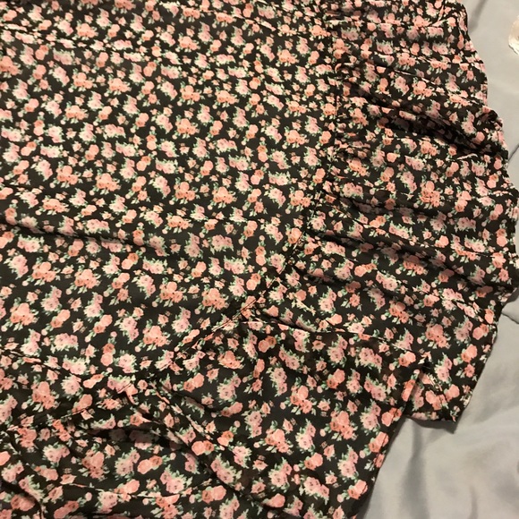 Stunning Dress or a skirt - Picture 6 of 8