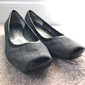 Bandolino grey/black shoes size 7.5