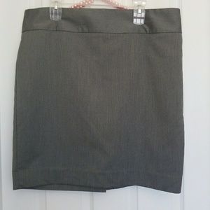 Worthington Skirt Grey with Black Hairline