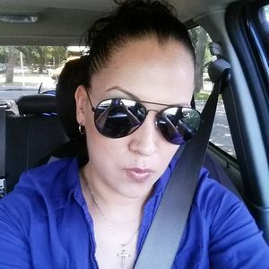 Meet your Posher, Alma