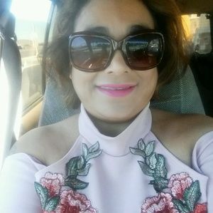 Meet your Posher, Enriqueta