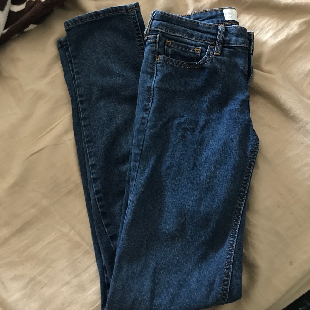 🍑 Hollister Size 3 Jeans