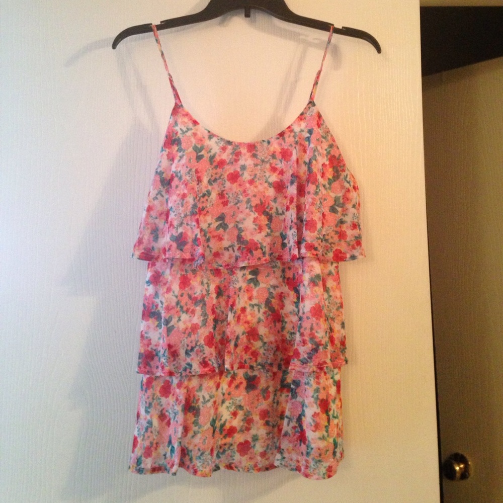Scoopneck tank