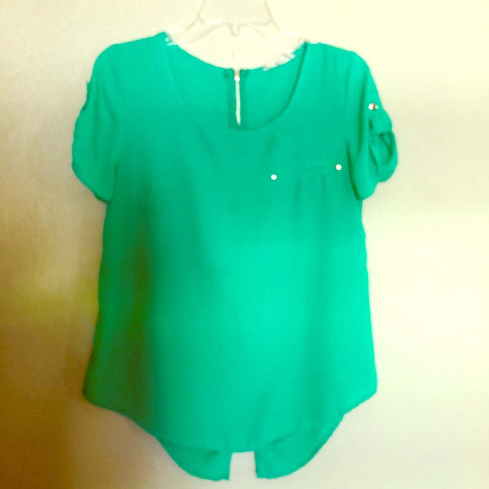 Teal top