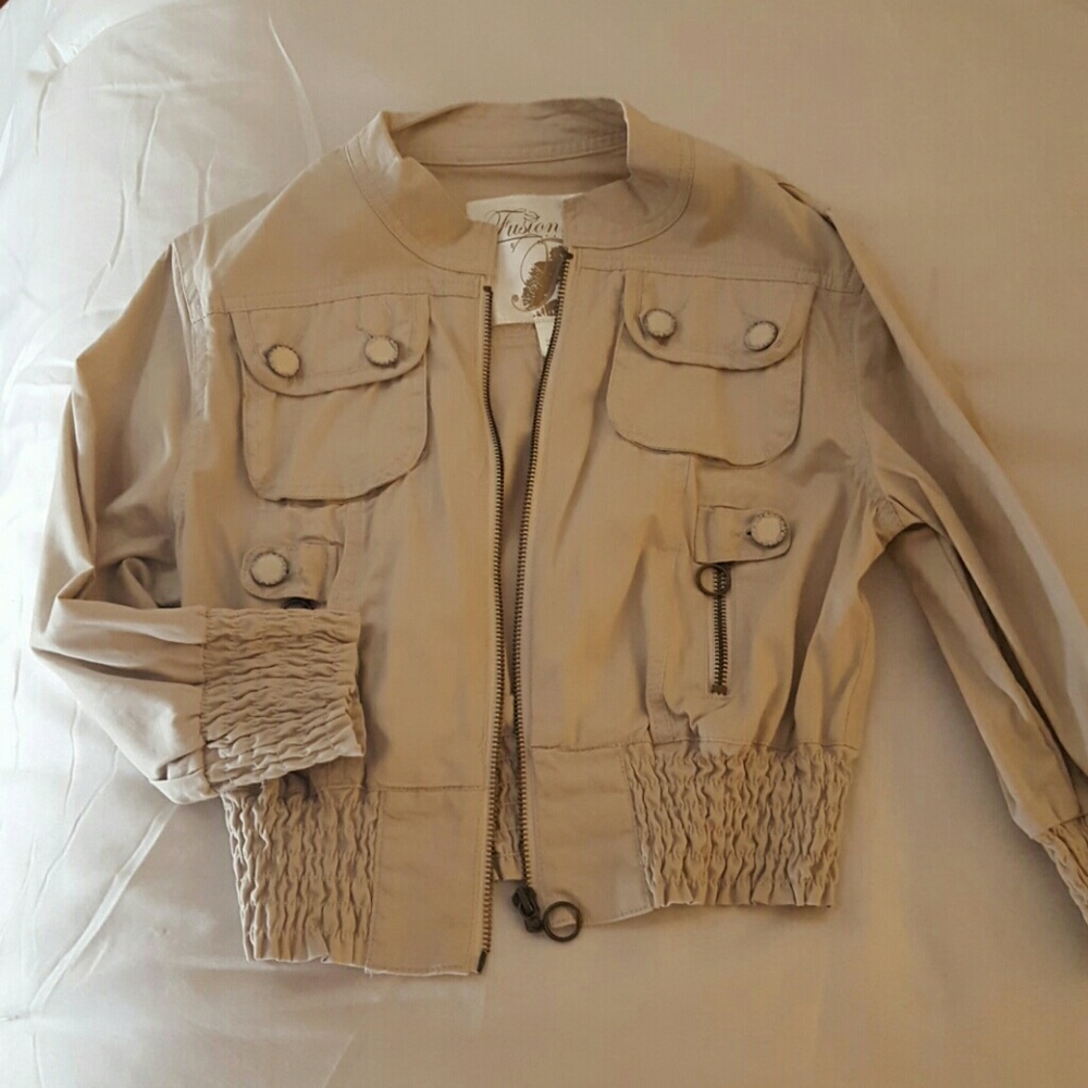 Long sleeve light jacket