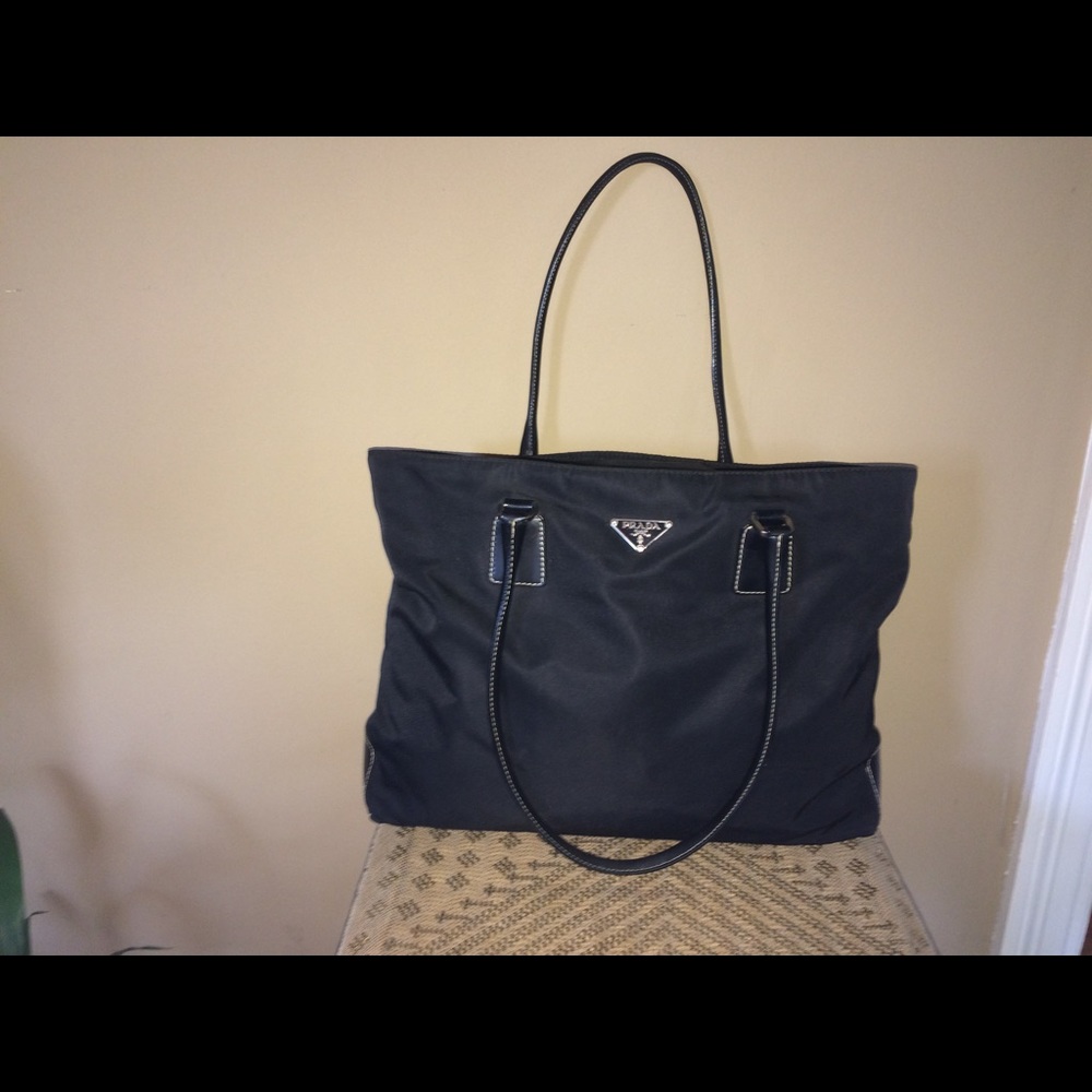 Prada tote serial #129