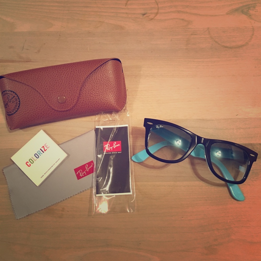 Ray-Ban Waferer sun glasses is great condition!