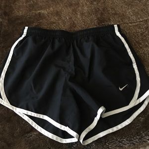 Black Nike Girls Shorts Medium