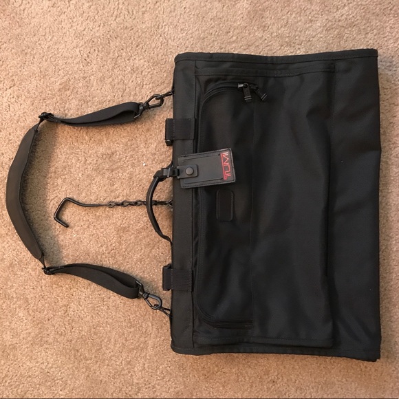 Tumi hanging garment bag
