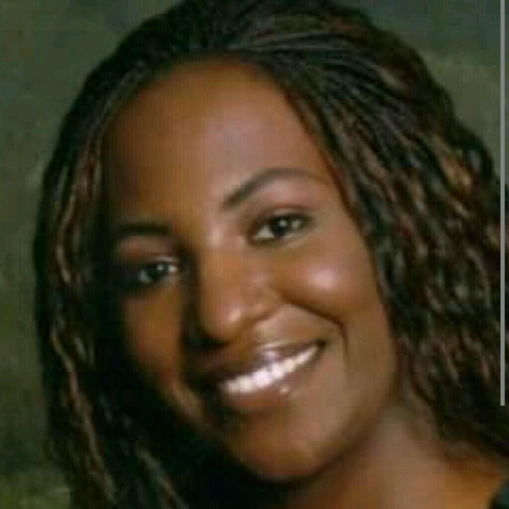 Meet your Posher, Yolanda