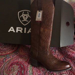 ARIAT Women's leather boots Brand new