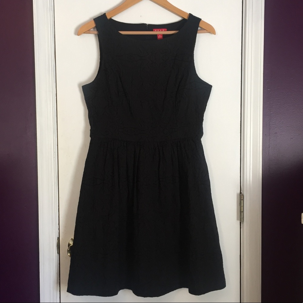 Black Dress w/ subtle pattern-- like new!