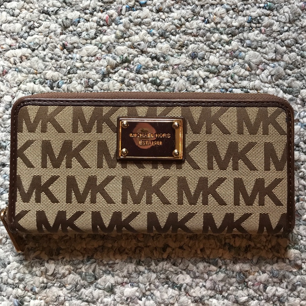 Michael Kors wallet
