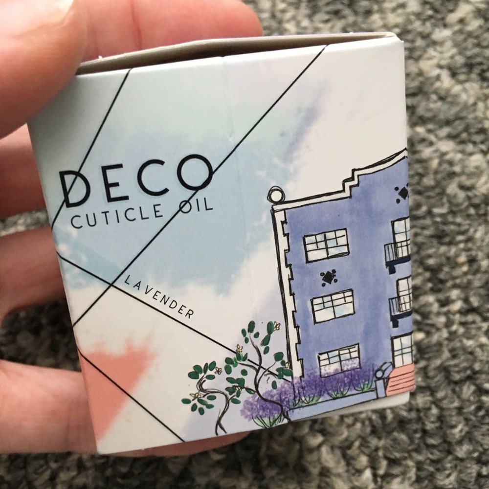 Deco cuticle oil