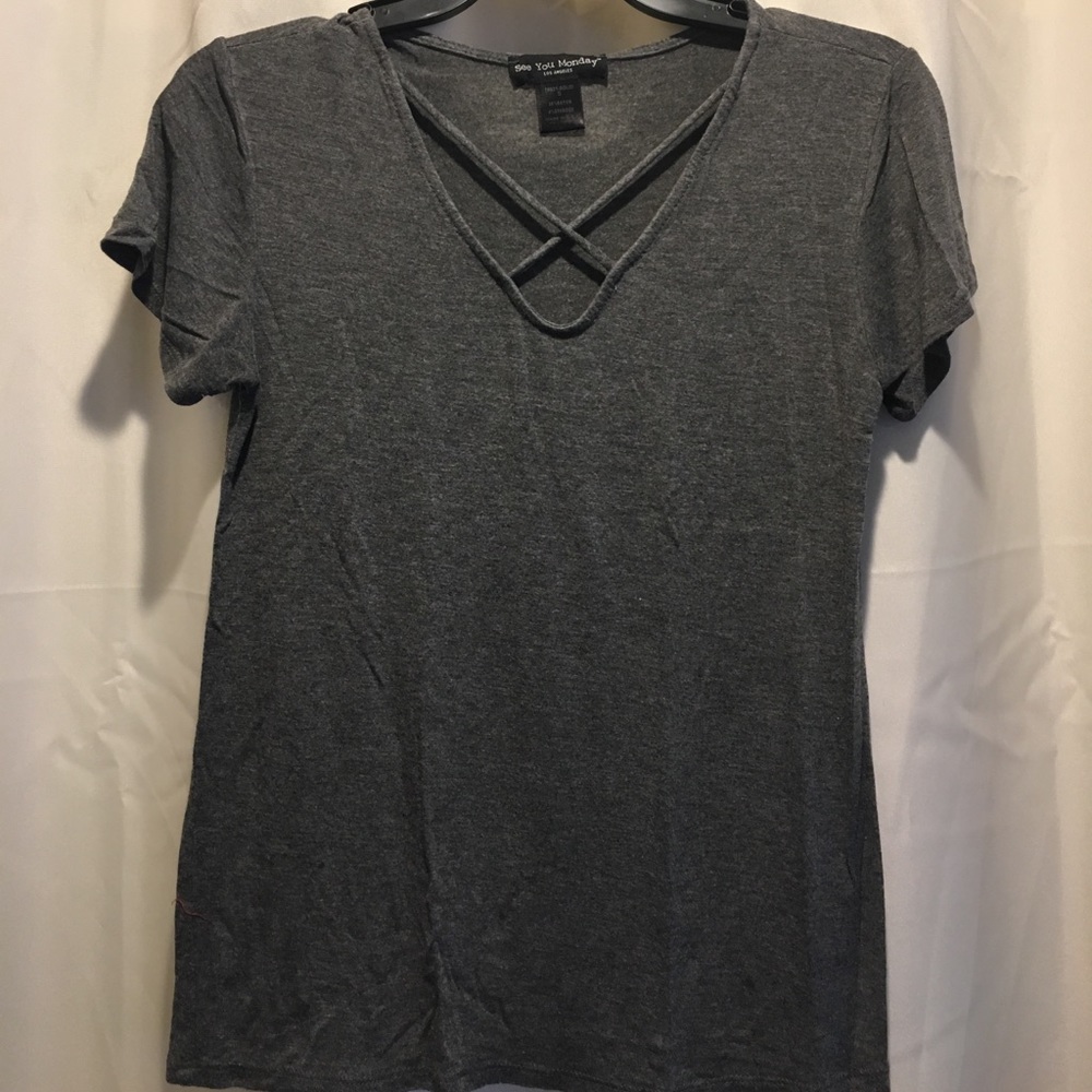 V neck cross strap front T-shirt