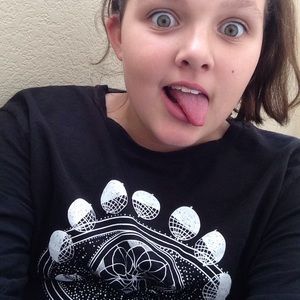 Meet your Posher, Olivia