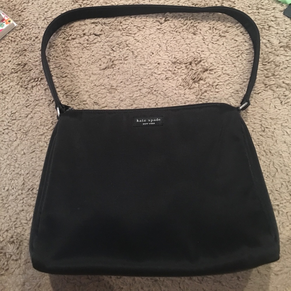 100% Authentic Kate Spade shoulder bag.