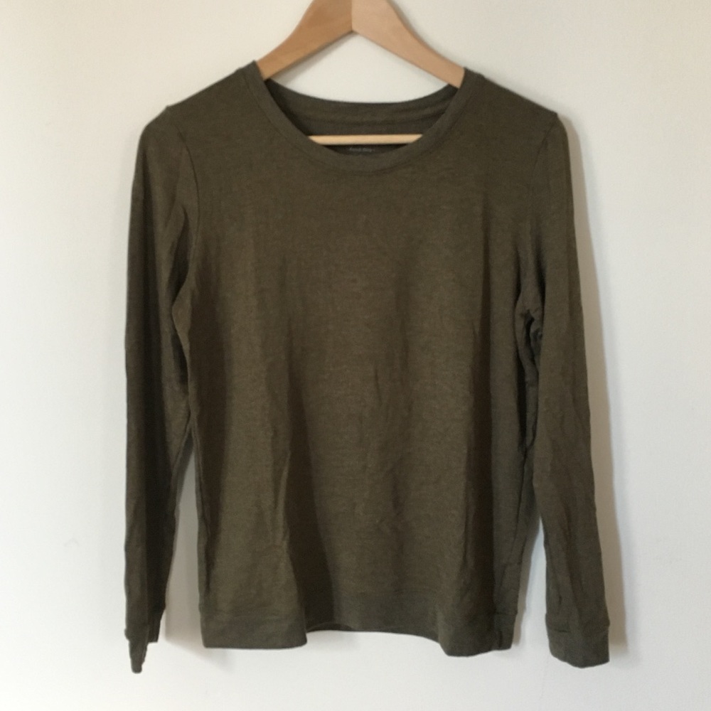 Everlane "The French Terry" in field