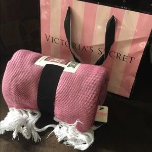 Pink Beach blanket🏝