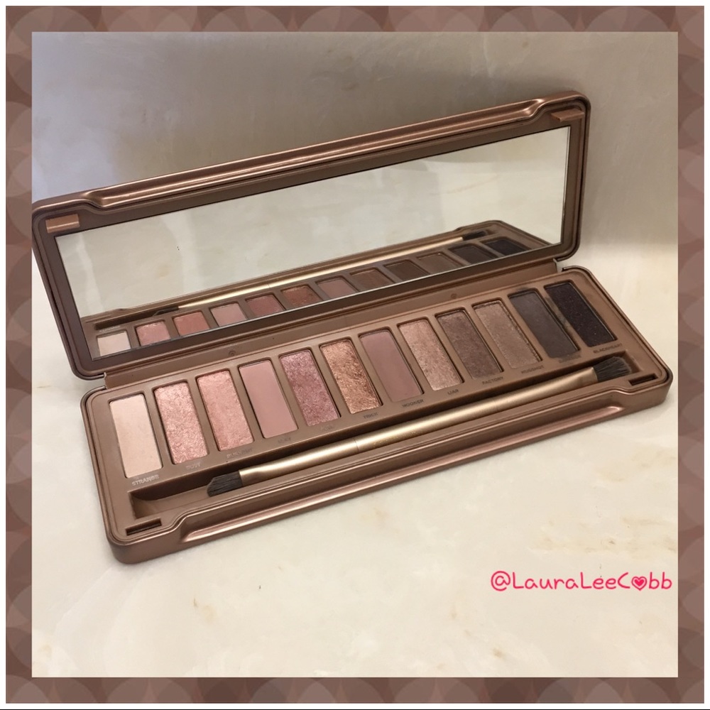 NAKED 3 Palette by: Urban Decay