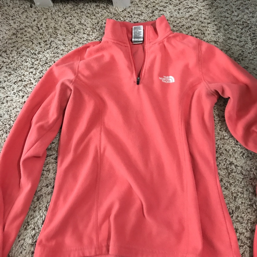 North face pull over