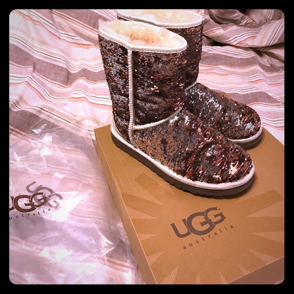 Sequins Uggs - image 1
