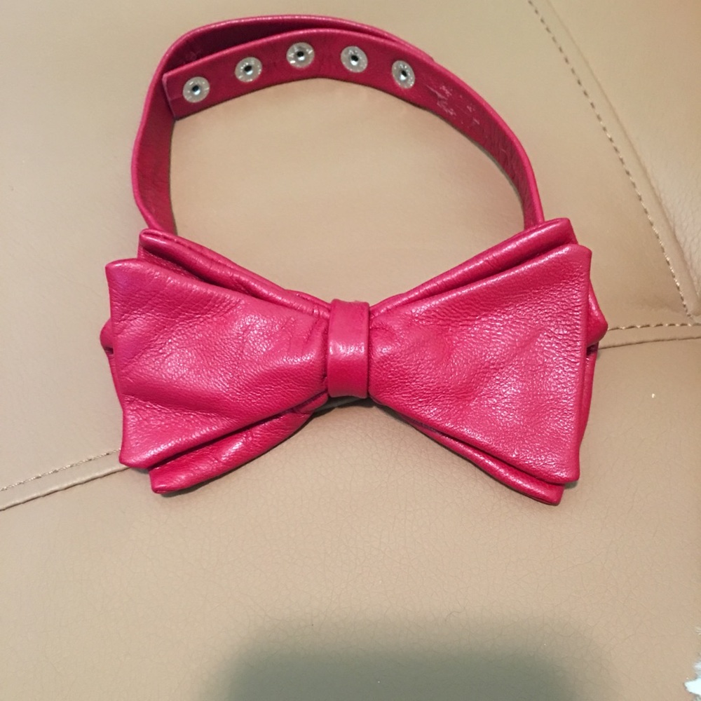 Leather men’s bow tie .100% leather