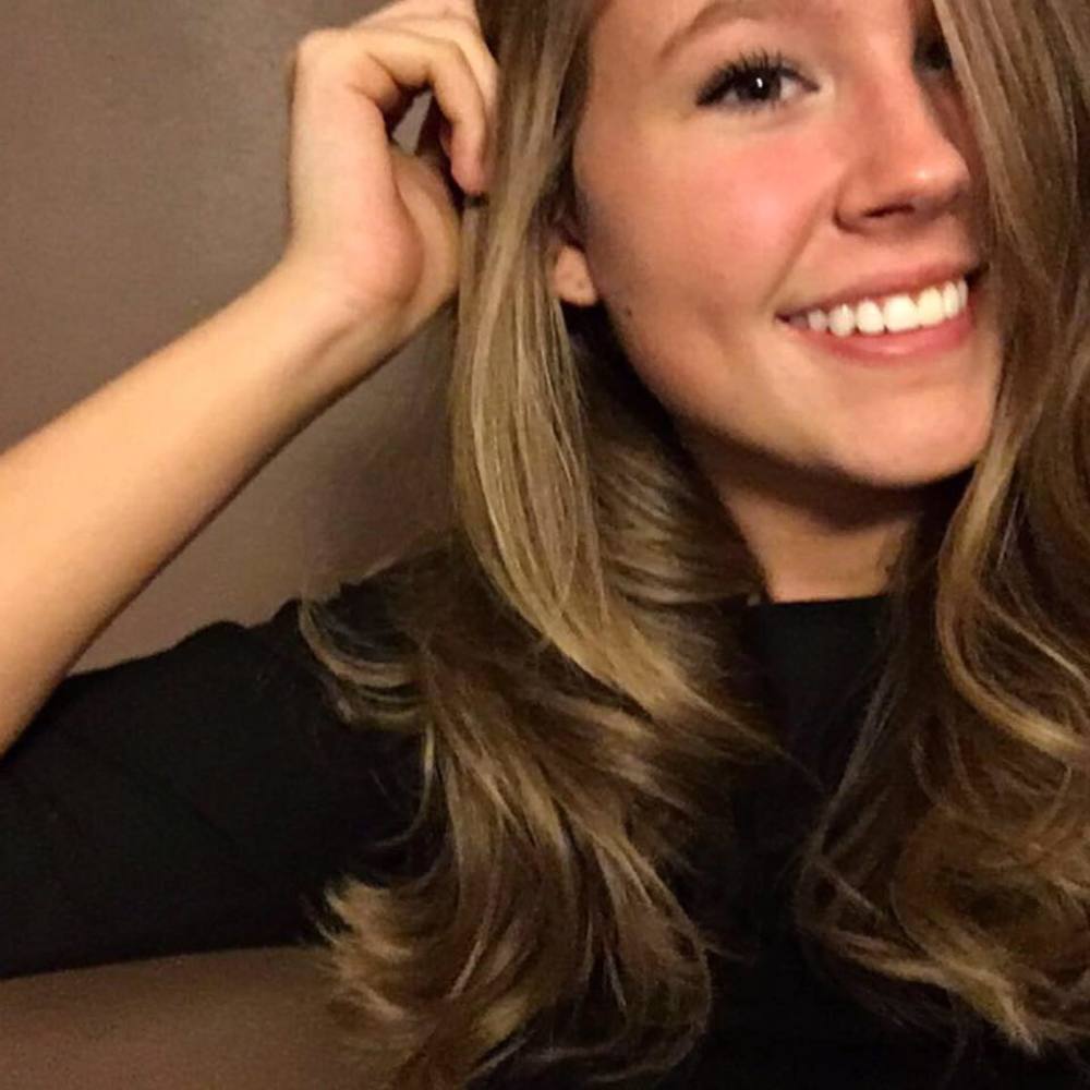 Meet your Posher, Alyssa