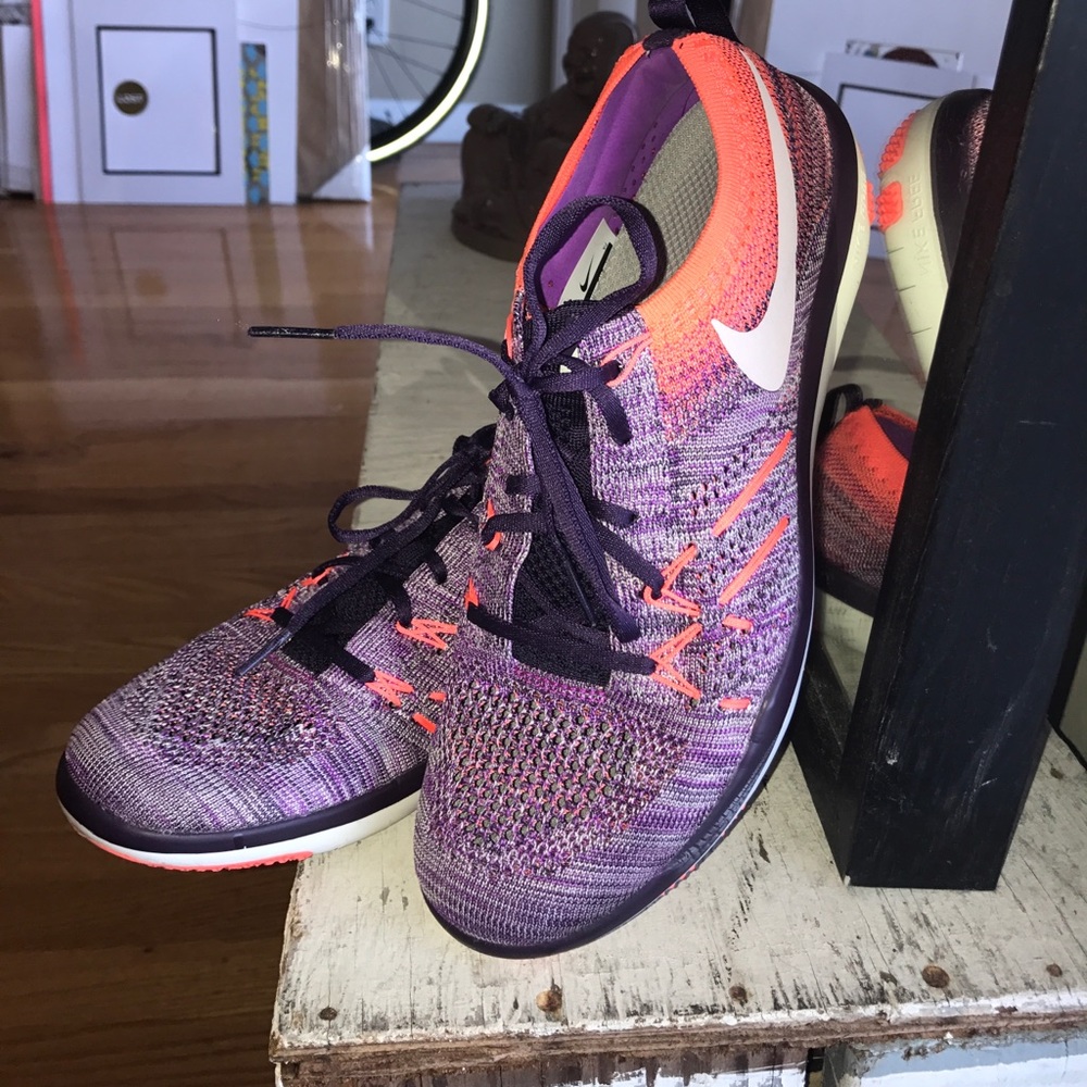 Brand new Nike flyknit shoes!